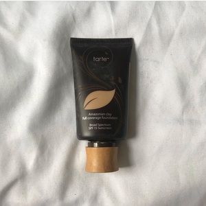 Tarte Amazonian Clay Foundation